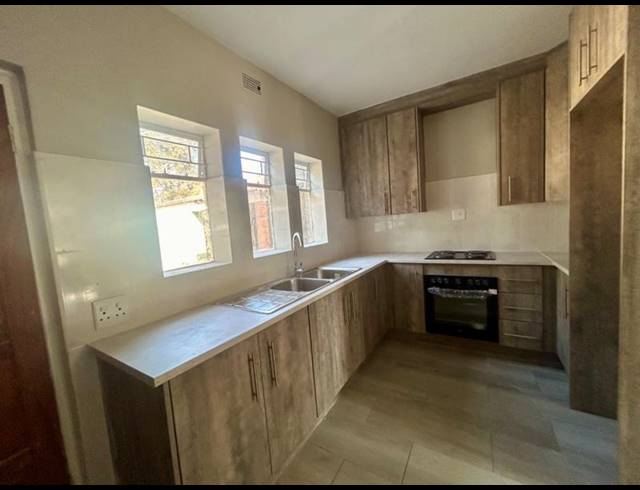 3 BEDROOM HOUSE FOR SALE IN VANDERBIJLPARK CW 1